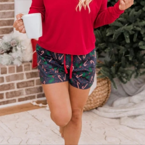 Pink lily Christmas PJ shorts - Picture 5 of 6